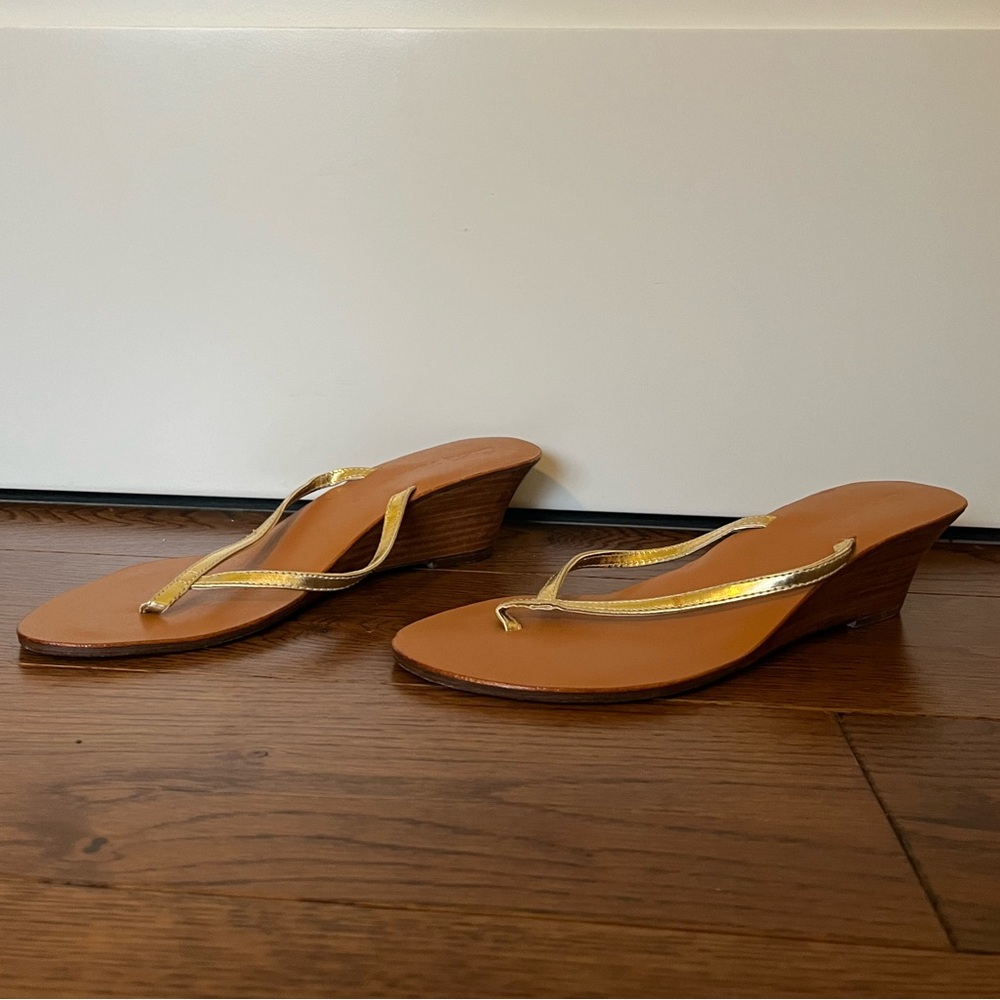 Heeled thong sandles